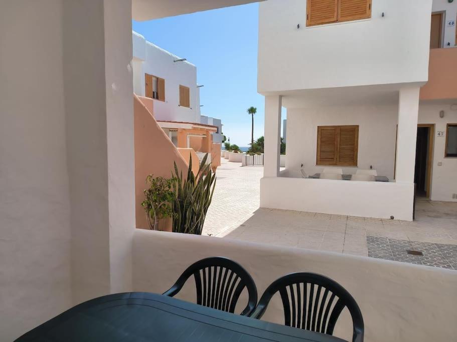 Piscina, Wifi, Patio Con Vistas Lejlighed Tarifa Eksteriør billede