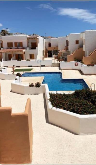 Piscina, Wifi, Patio Con Vistas Lejlighed Tarifa Eksteriør billede
